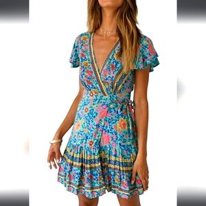 Zesica Bohemien Floral Wrap Dress NWT